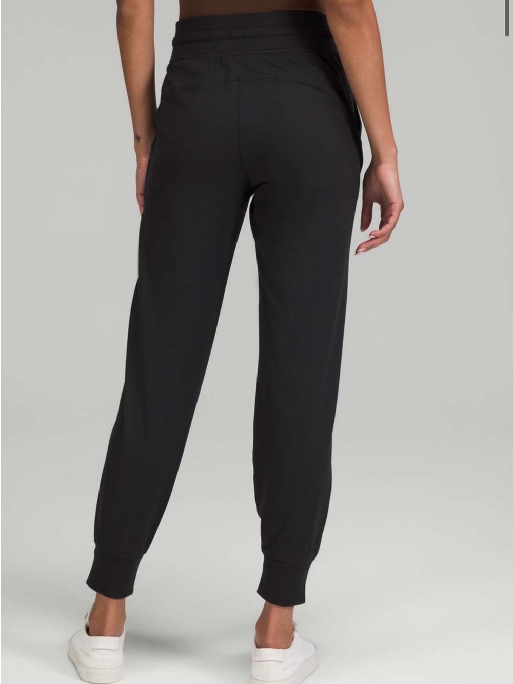 Lululemon Ready to Rulu Highrise Jogger in black, size 4